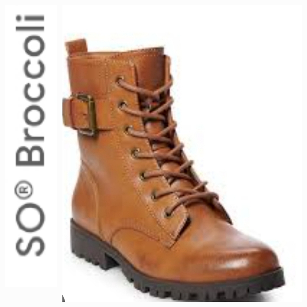 SO NWOT Women's Tan Ankle Boots